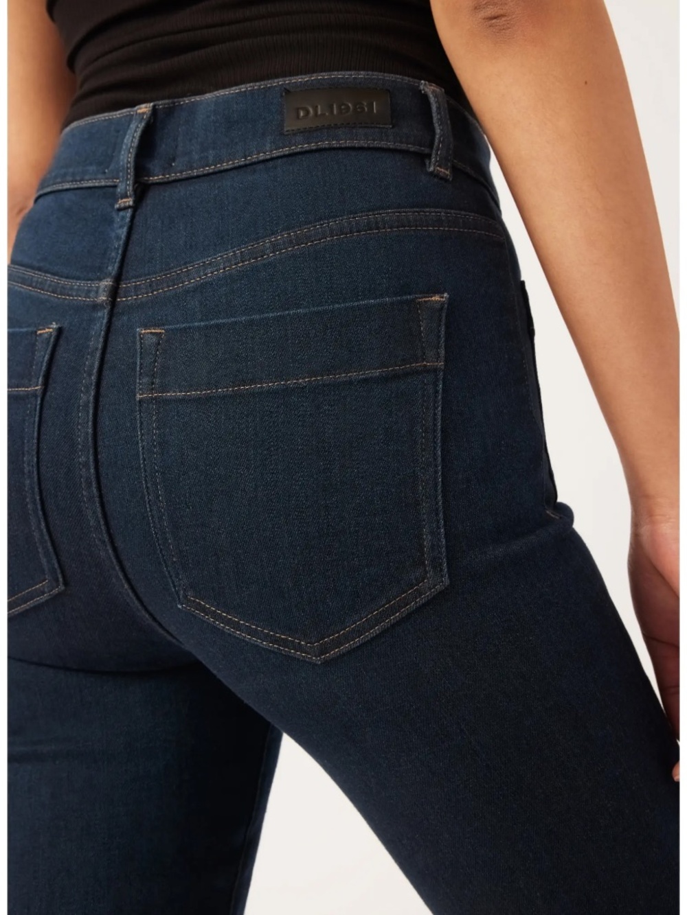 DL1961 Bridget Instasculpt High Waist Bootcut Jeans Dark Wash - Size 31 - Picture 8 of 9